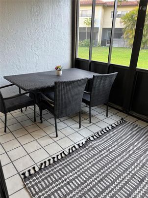 Dining room, Interior