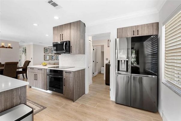 Dining room, Interior, Kitchen, Recessed Lighting, Wood Texture Flooring