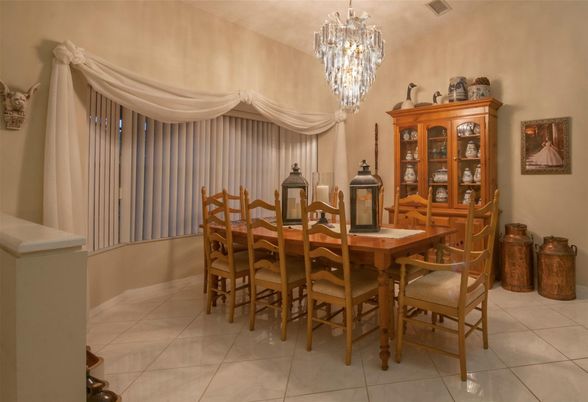 Chandelier, Dining room, Interior