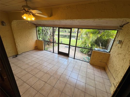 Empty room, Interior, Sun Room