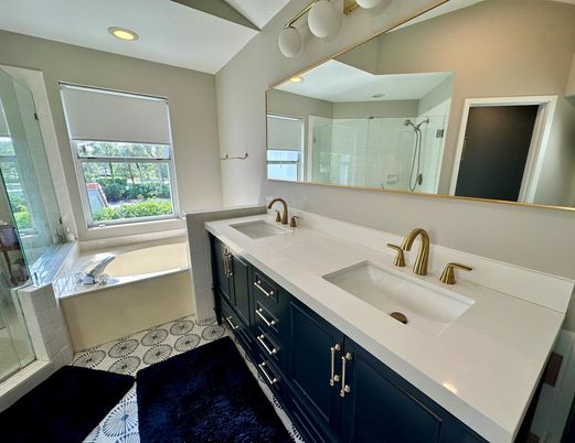 Bathroom, Dual Sink Vanities, Interior, Recessed Lighting