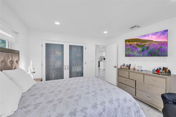 Bedroom, Interior, Recessed Lighting