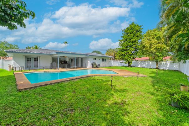Backyard, Exterior, Pool