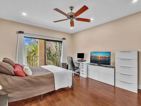 Bedroom, Home Office, Interior, Recessed Lighting, Wood Texture Flooring