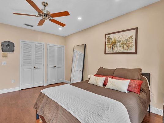 Bedroom, Interior, Recessed Lighting, Wood Texture Flooring