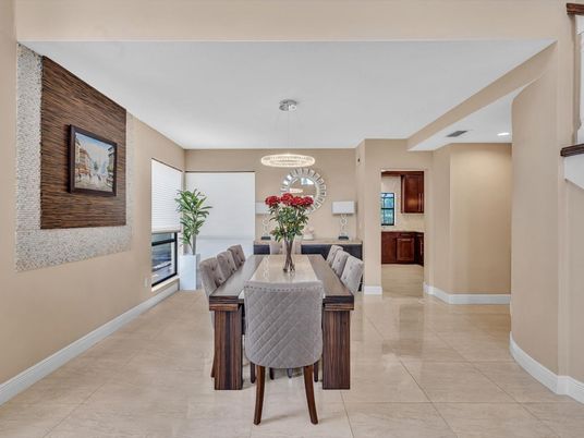 Dining room, Interior, Pendant Lights, Recessed Lighting