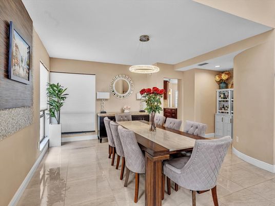 Dining room, Interior, Pendant Lights, Recessed Lighting