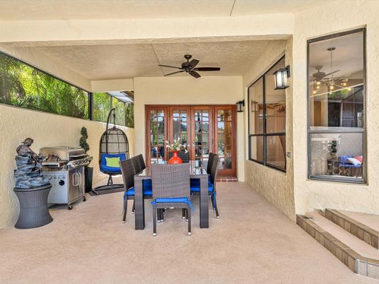 Dining room, Exterior