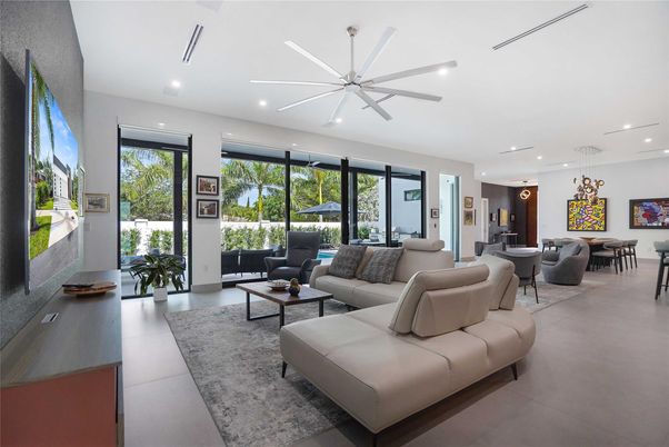 Dining room, Interior, Living room, Pendant Lights, Recessed Lighting