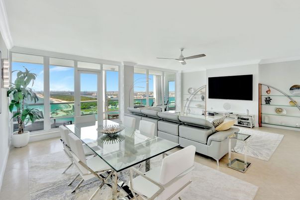 Dining room, Interior, Living room, Water