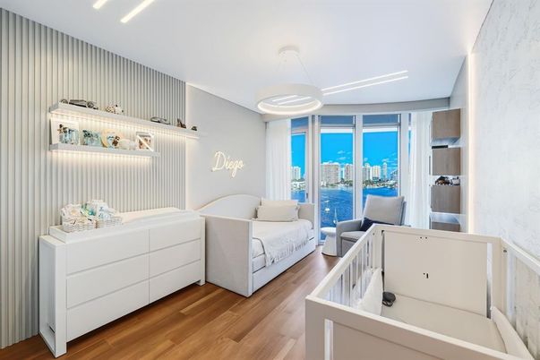 Bedroom, Interior, Pendant Lights, Recessed Lighting, Wood Texture Flooring