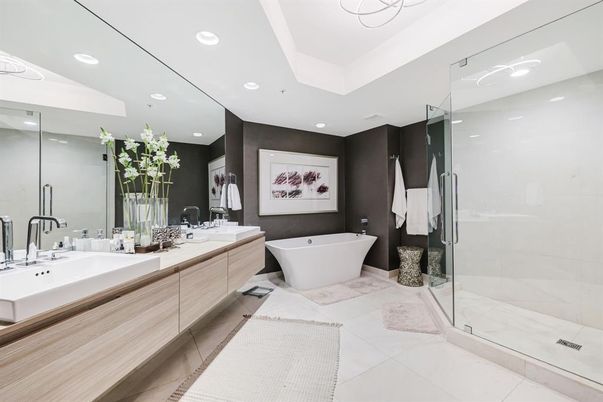 Bathroom, Dual Sink Vanities, Free Standing Baths, Glass Shower, Interior, Recessed Lighting
