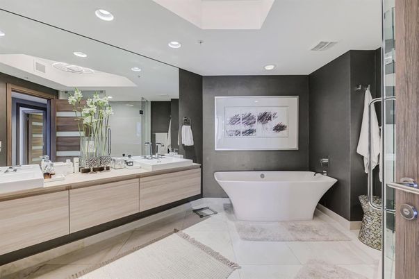 Bathroom, Dual Sink Vanities, Free Standing Baths, Interior, Recessed Lighting