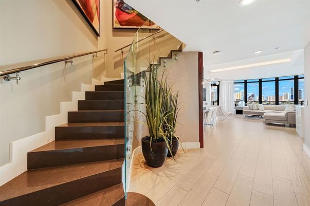 Interior, Living room, Recessed Lighting, Wood Texture Flooring