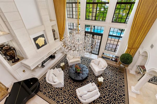 Fireplace, Interior, Living room