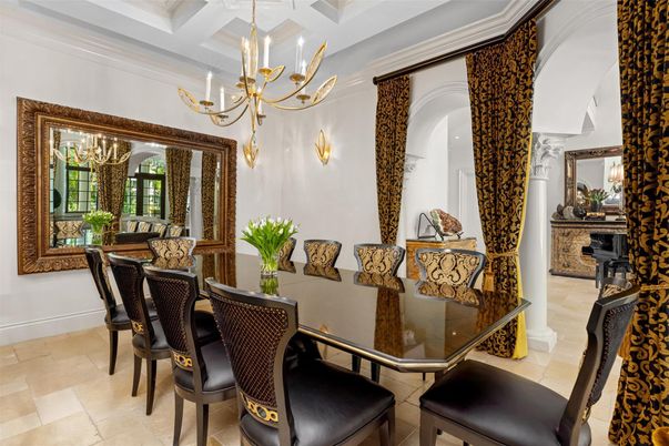 Chandelier, Dining room, Interior