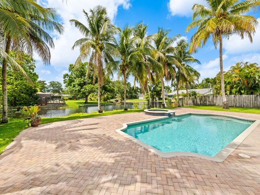 Exterior, Lake, Pool, Water