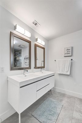 Bathroom, Dual Sink Vanities, Interior