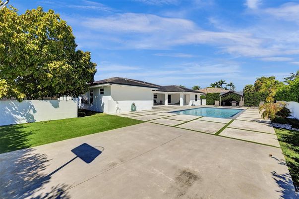 Backyard, Exterior, Pool