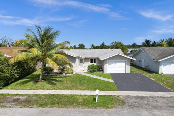 Attached, Backyard, Exterior, Facade, Ranch