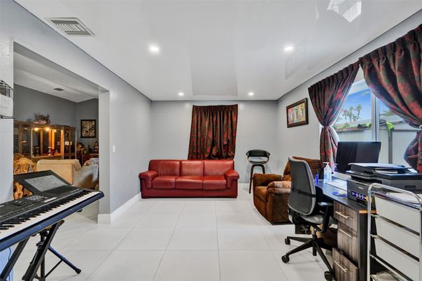 Home Office, Interior, Piano, Recessed Lighting
