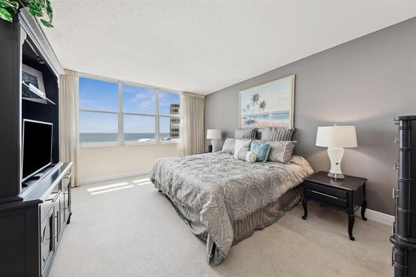 Bedroom, Interior, Water