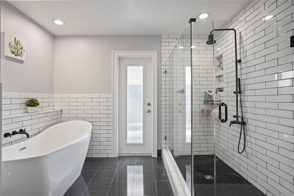 Bathroom, Free Standing Baths, Glass Shower, Interior, Recessed Lighting