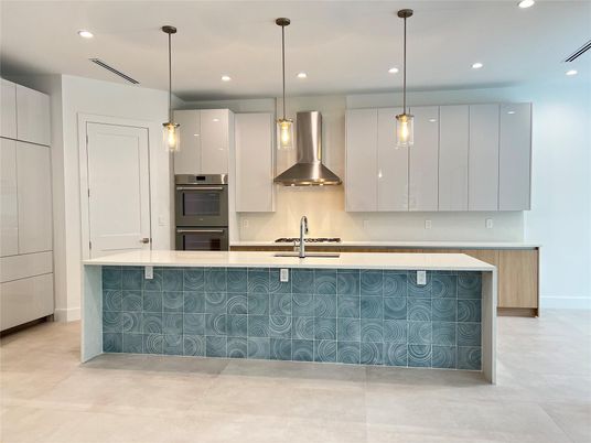 Interior, Kitchen, Pendant Lights, Recessed Lighting, Stainless Steel Appliances