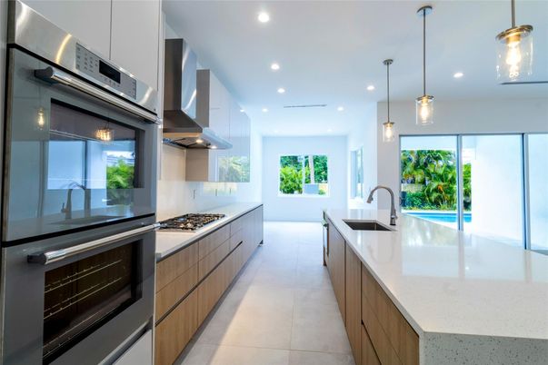 Interior, Kitchen, Pendant Lights, Recessed Lighting, Stainless Steel Appliances
