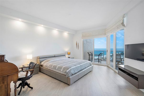 Bedroom, Home Office, Interior, Recessed Lighting, Water, Wood Texture Flooring