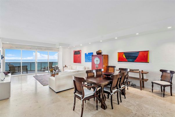 Dining room, Interior, Living room, Recessed Lighting, Water