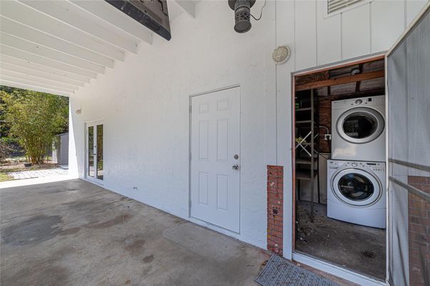 Exterior, Washer