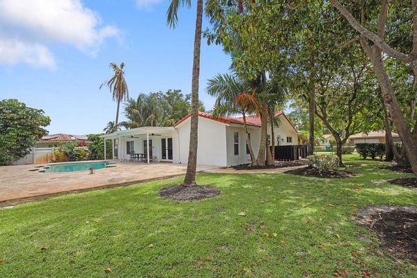 Backyard, Exterior, Pool