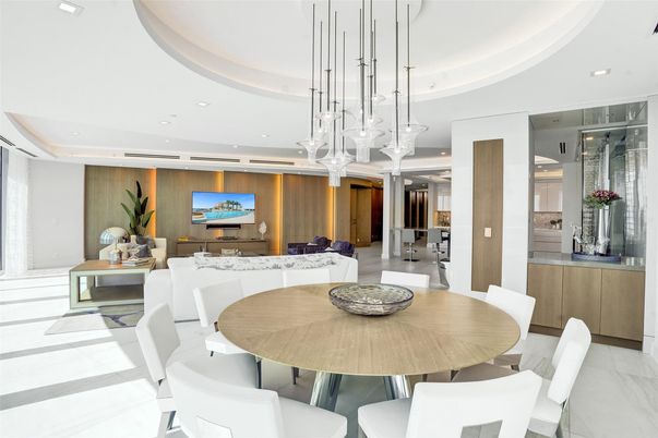 Dining room, Interior, Living room, Pendant Lights, Recessed Lighting