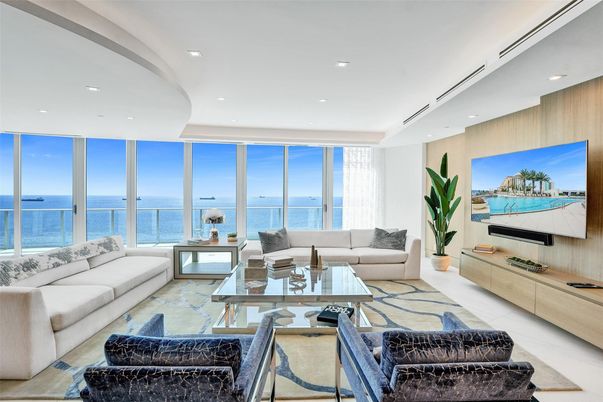 Interior, Living room, Recessed Lighting, Water