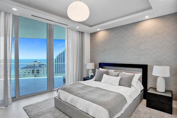 Bedroom, Interior, Recessed Lighting, Water
