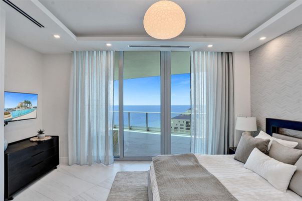 Bedroom, Interior, Recessed Lighting, Water