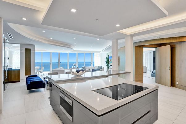 Interior, Kitchen, Recessed Lighting, Water