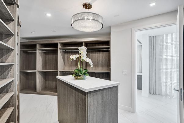 Interior, Marble, Recessed Lighting, Walk-in Closets