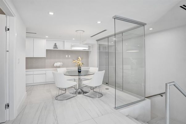 Dining room, Interior, Kitchen, Marble, Pendant Lights, Recessed Lighting