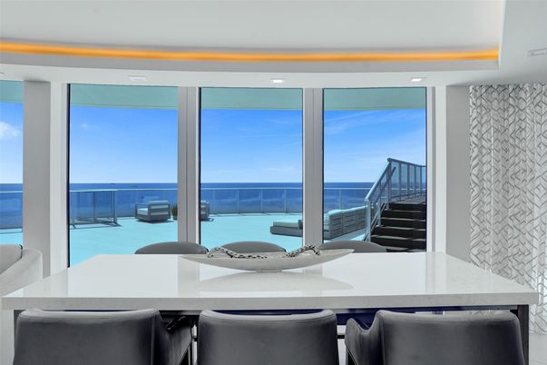 Dining room, Interior, Kitchen, Recessed Lighting, Water