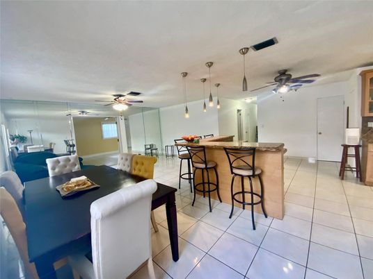 Dining room, Interior, Pendant Lights, Recessed Lighting