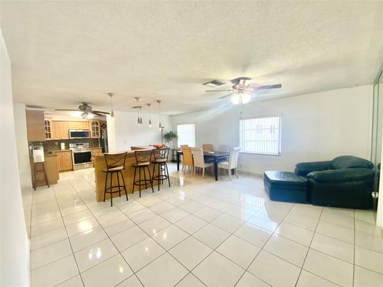 Dining room, Interior, Kitchen, Pendant Lights, Stainless Steel Appliances