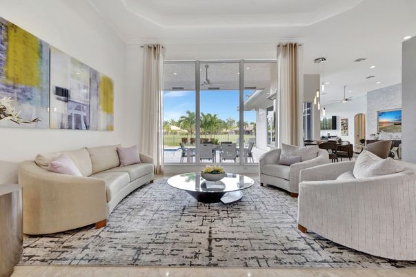 Dining room, Interior, Living room, Pendant Lights, Recessed Lighting