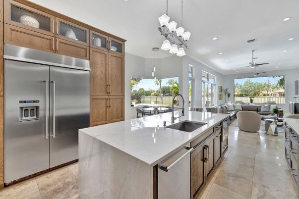 Interior, Kitchen, Living room, Pendant Lights, Recessed Lighting, Stainless Steel Appliances