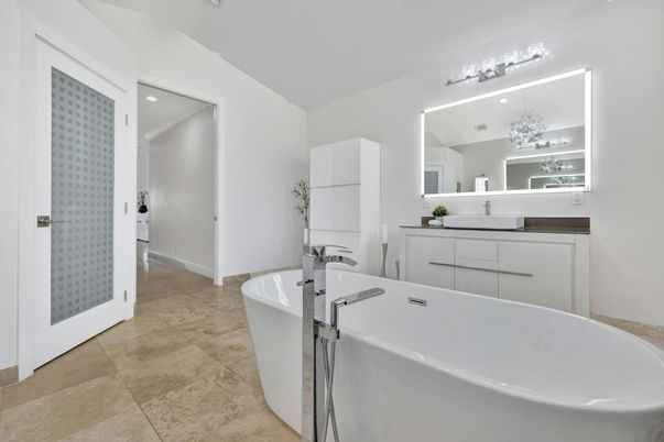 Bathroom, Dual Sink Vanities, Free Standing Baths, Interior