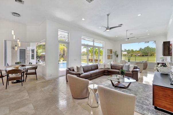 Dining room, Interior, Living room, Pendant Lights, Recessed Lighting