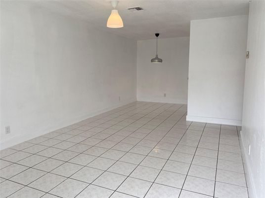 Empty room, Interior, Pendant Lights