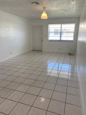 Empty room, Interior, Pendant Lights