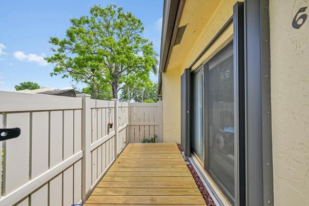 Exterior, Wood Texture Flooring
